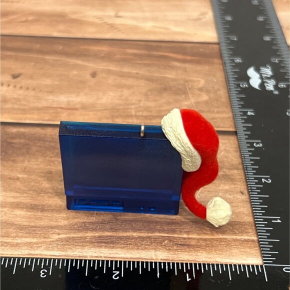 2001 HALLMARK KEEPSAKE ORNAMENT QX8972 LAPTOP SANTA - Picture 7 of 9